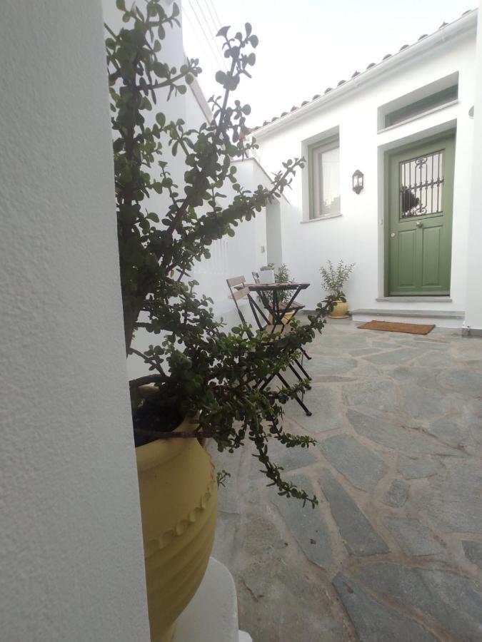 House Moschα Villa Ándros Eksteriør billede